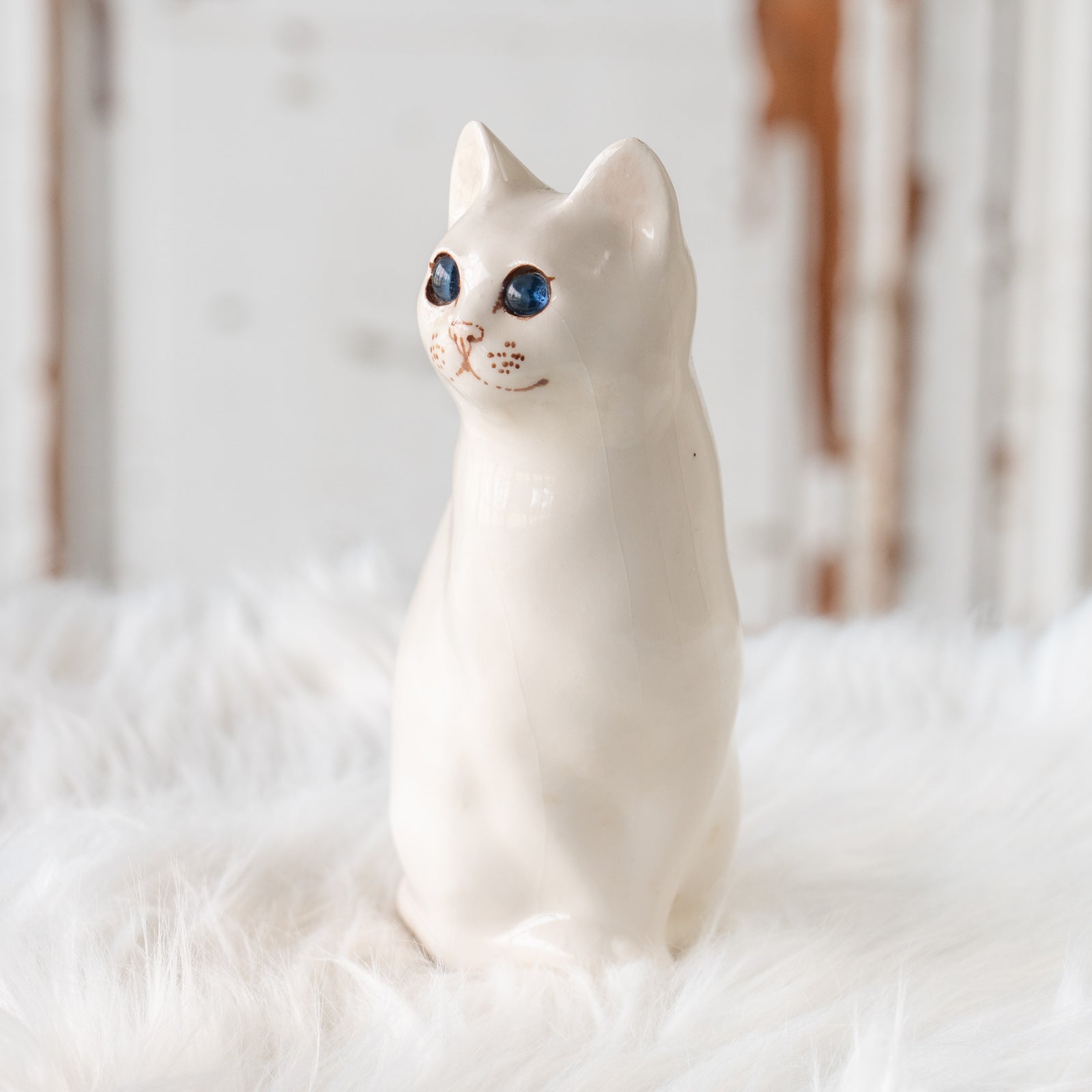 希少★WINSTANLEY CAT ウィンスタンレイキャット スノーウィー Winstanley Cat ウィンスタンレイ キャット】真っ白なボディにブルー