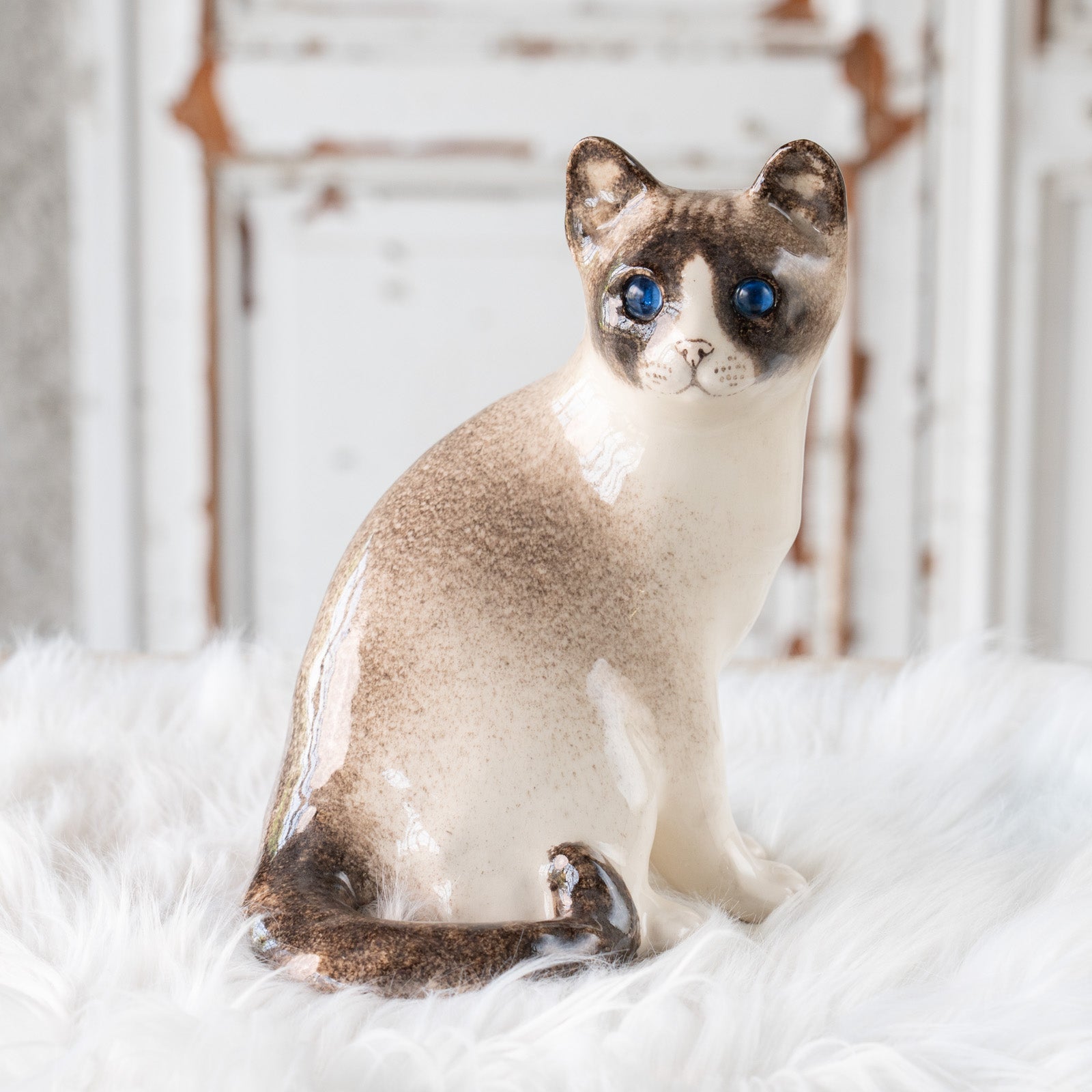 Winstanley Cat ウィンスタンレイ キャット】振り向いた表情が凛として