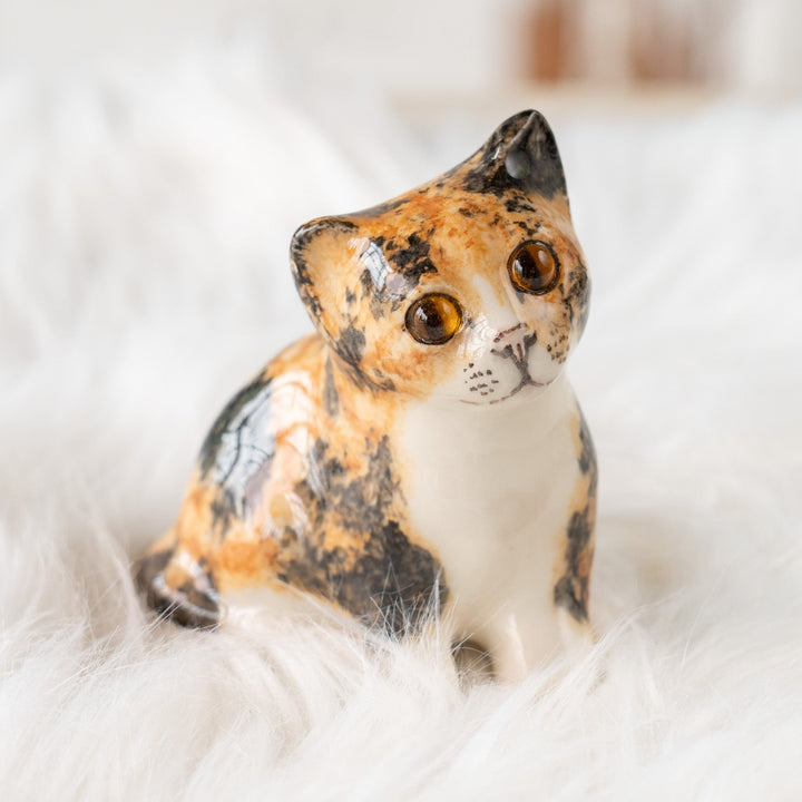 【Winstanley Cat ウィンスタンレイ キャット】◇穏やかな微笑みが魅力的 Calico キャリコ /25F