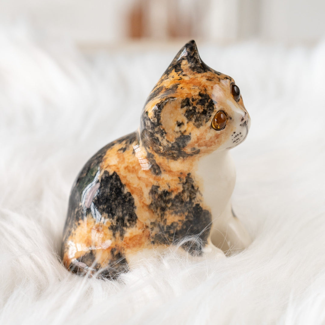 【Winstanley Cat ウィンスタンレイ キャット】◇穏やかな微笑みが魅力的 Calico キャリコ /25F