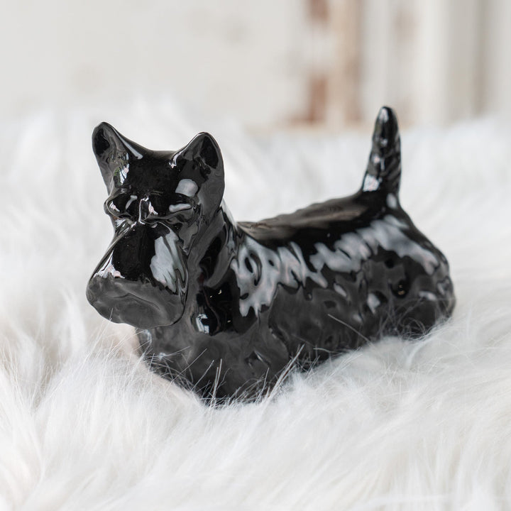 【BESWICK ベスウィック】ちょこんと伸びたしっぽが可愛らしい スコティッシュテリア ドッグフィギュリン /25F