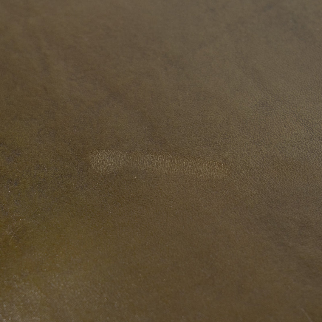 深みを感じるシープスキンの天板が魅力的 デスク /25G