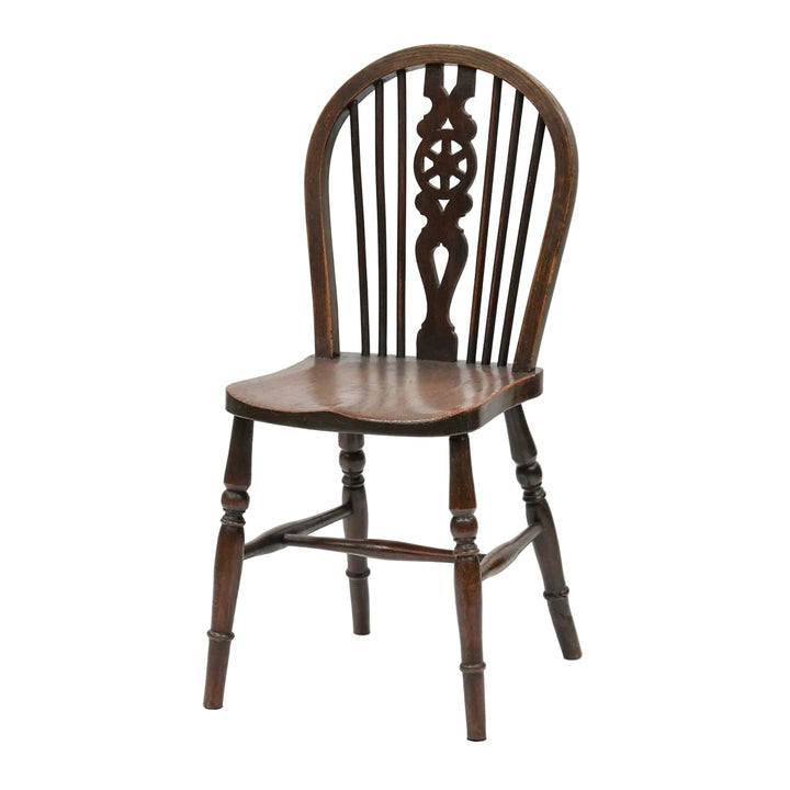 車輪モチーフの透かし彫りが特徴 カントリー家具の定番 ホイールバック ウィンザーチェア /25G-2