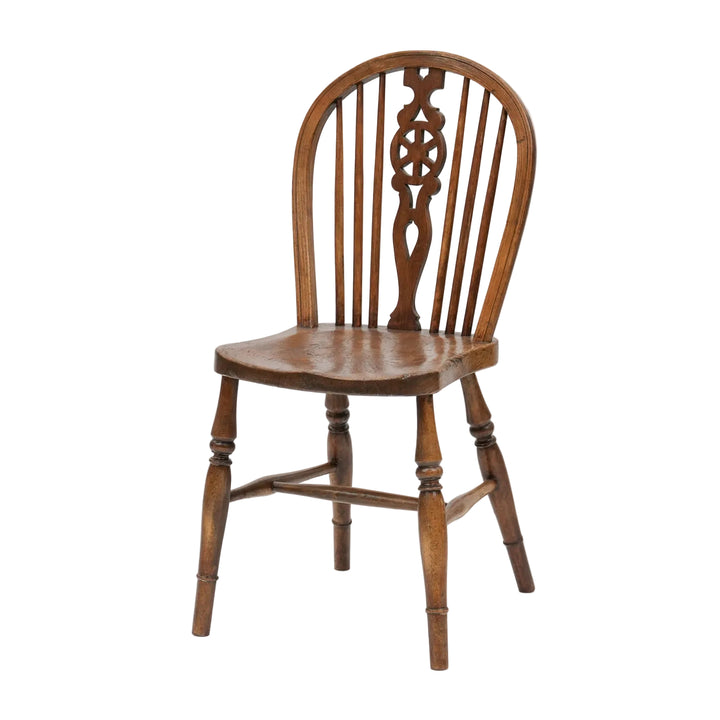 車輪モチーフの透かし彫りが特徴 カントリー家具の定番 ホイールバック ウィンザーチェア /25G-3