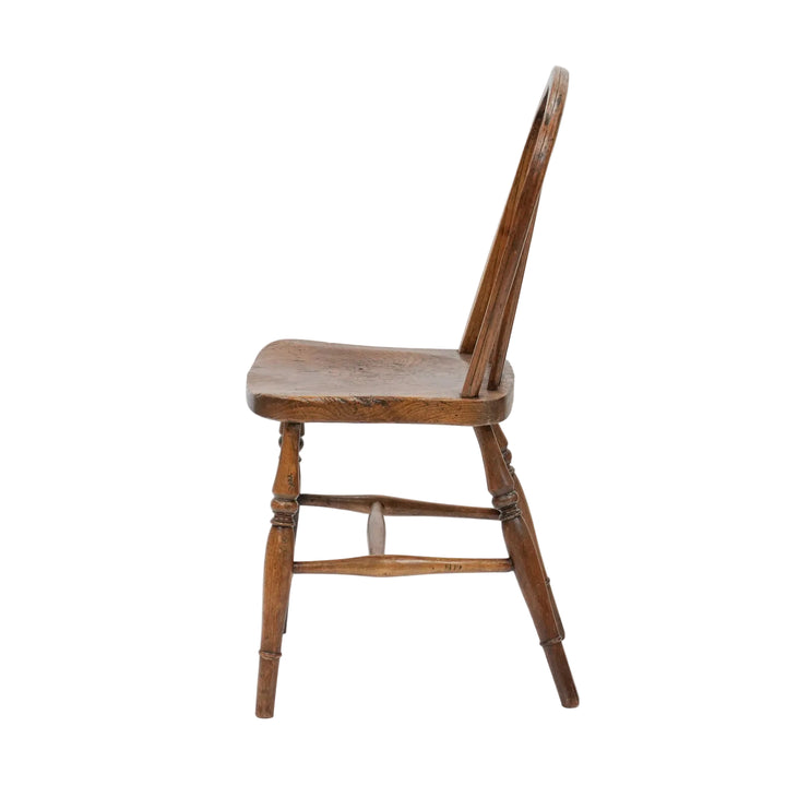 車輪モチーフの透かし彫りが特徴 カントリー家具の定番 ホイールバック ウィンザーチェア /25G-3