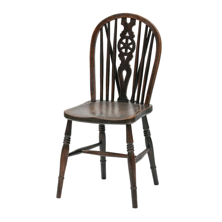 車輪モチーフの透かし彫りが特徴 カントリー家具の定番 ホイールバック ウィンザーチェア /25G-16