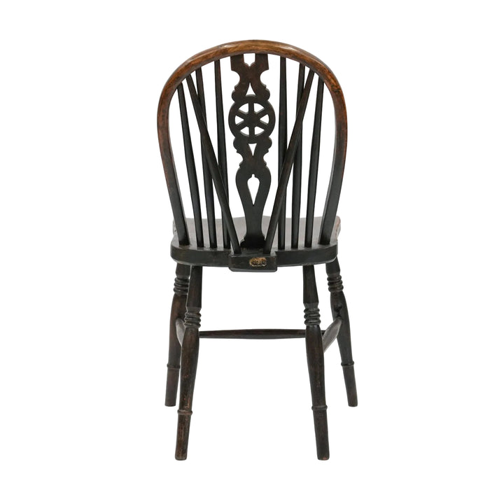 車輪モチーフの透かし彫りが特徴 カントリー家具の定番 ホイールバック ウィンザーチェア /25G-16