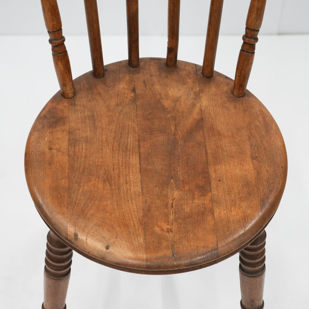 優雅な曲線が描く素朴で独特な美しさ アイベックスチェア /25G-2