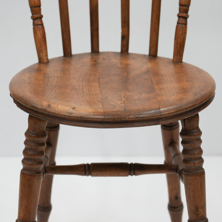 優雅な曲線が描く素朴で独特な美しさ アイベックスチェア /25G-2