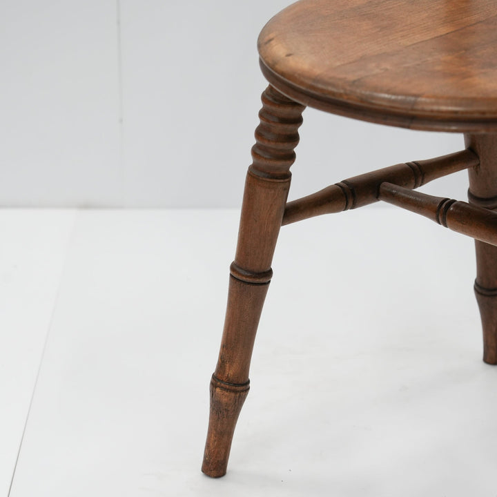 優雅な曲線が描く素朴で独特な美しさ アイベックスチェア /25G-2