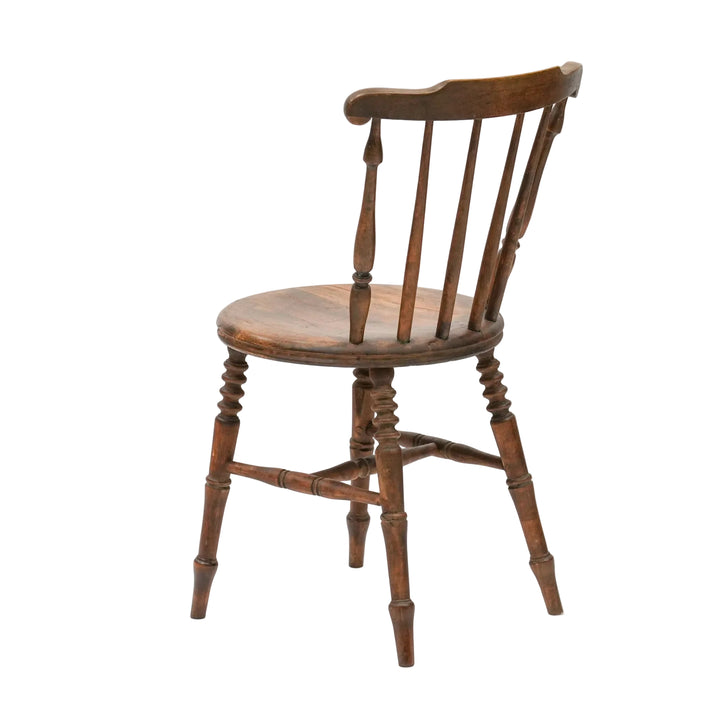 優雅な曲線が描く素朴で独特な美しさ アイベックスチェア /25G-3