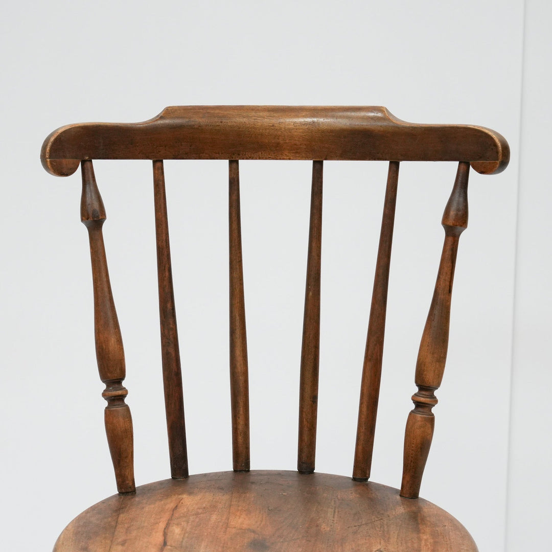 優雅な曲線が描く素朴で独特な美しさ アイベックスチェア /25G-3