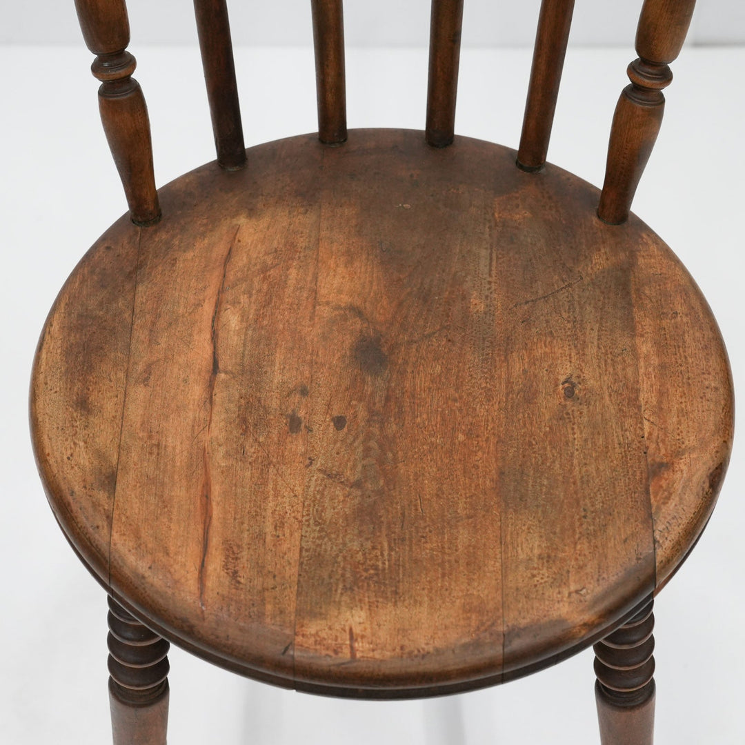 優雅な曲線が描く素朴で独特な美しさ アイベックスチェア /25G-3