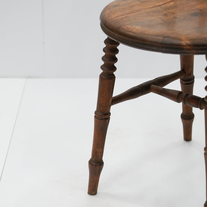 優雅な曲線が描く素朴で独特な美しさ アイベックスチェア /25G-3