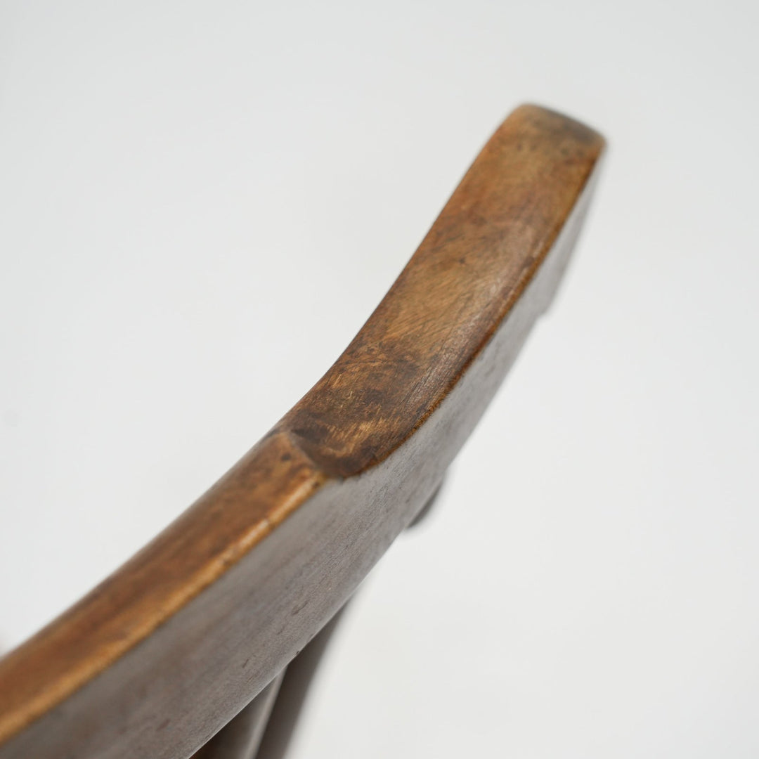 優雅な曲線が描く素朴で独特な美しさ アイベックスチェア /25G-3