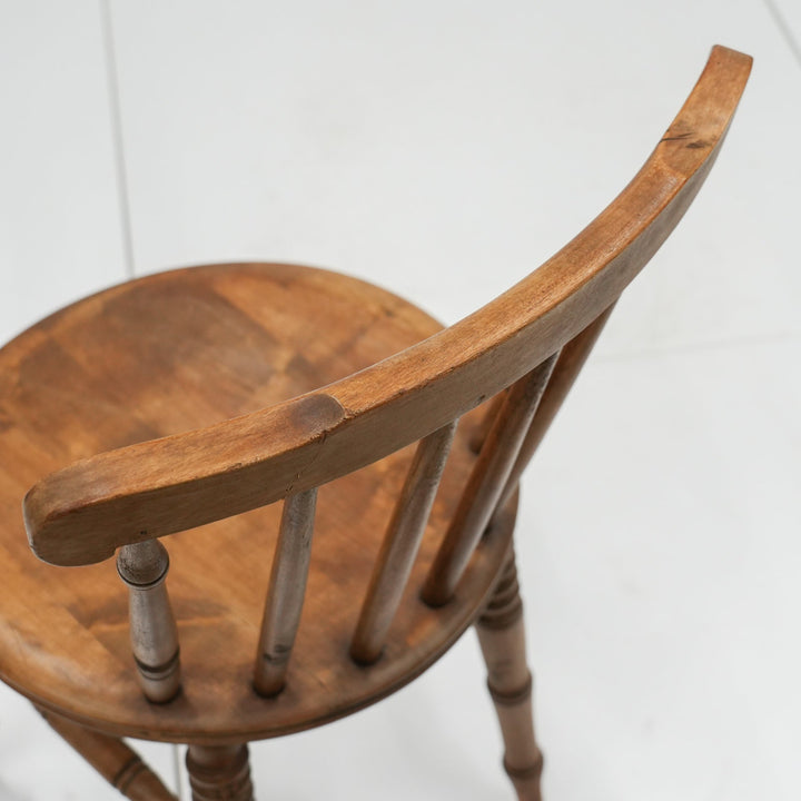 優雅な曲線が描く素朴で独特な美しさ アイベックスチェア /25G-5