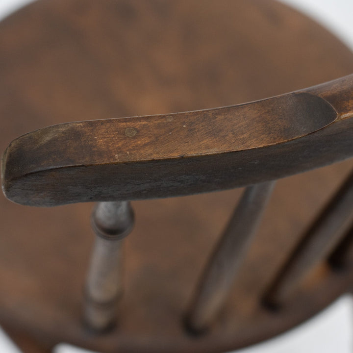 優雅な曲線が描く素朴で独特な美しさ アイベックスチェア /25G-6