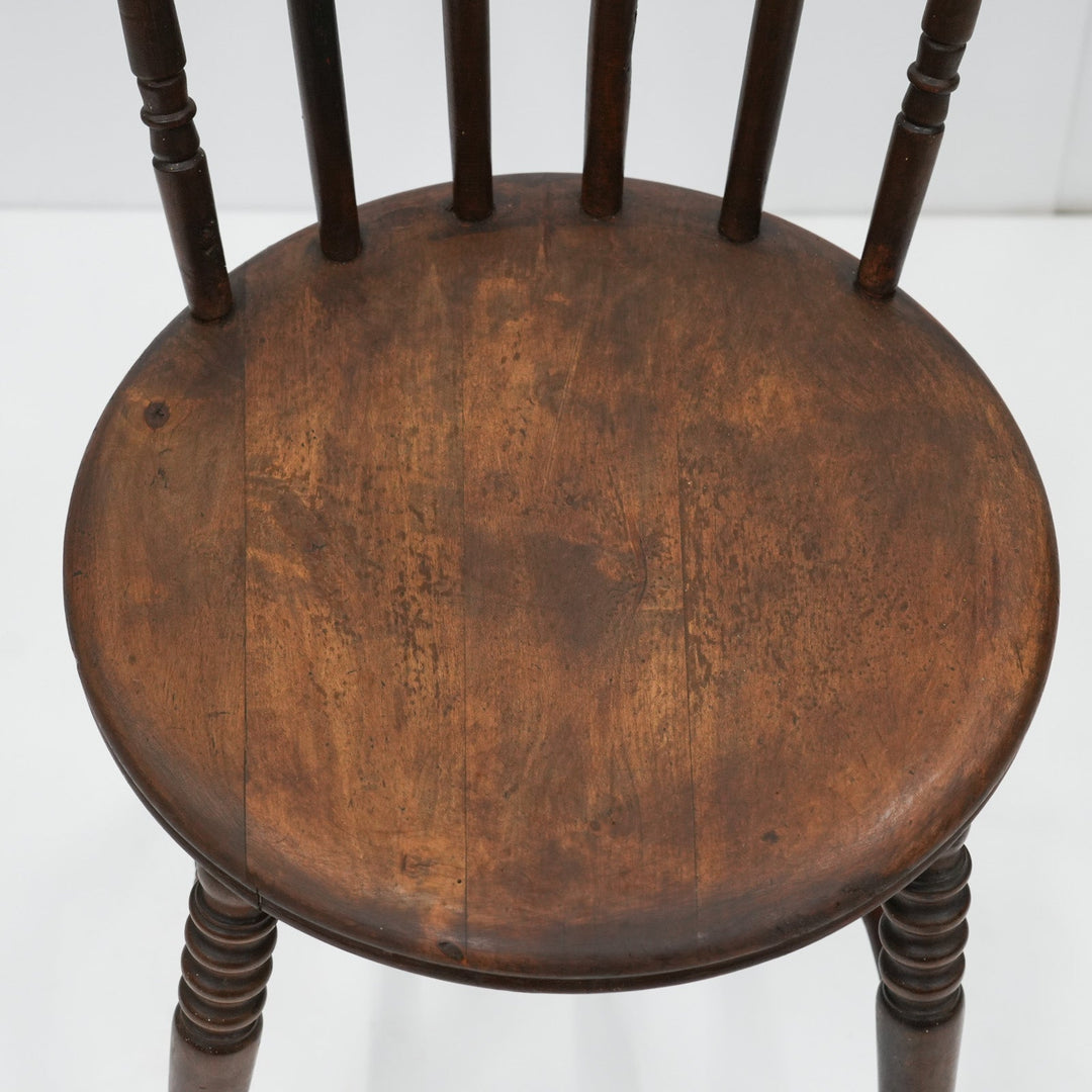 優雅な曲線が描く素朴で独特な美しさ アイベックスチェア /25G-7