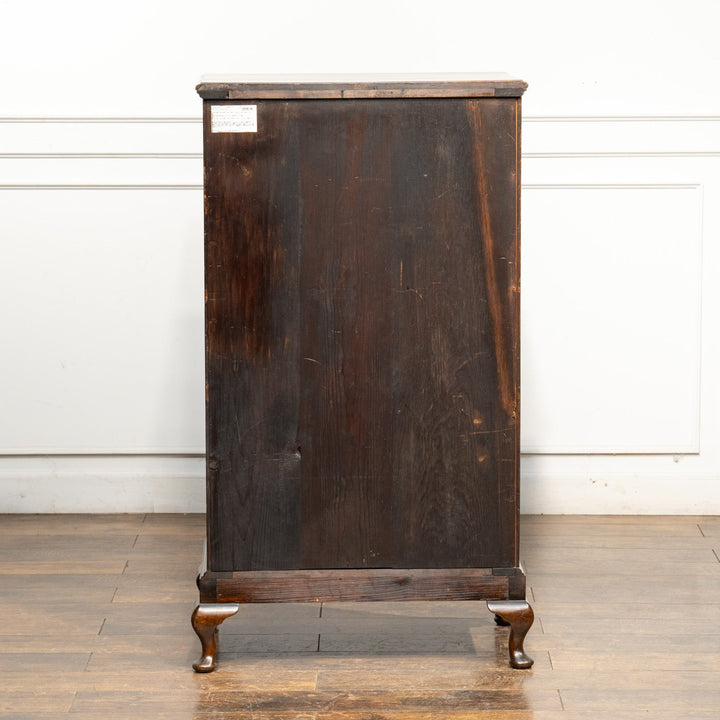 華やかなドロップハンドルやカブリオールレッグなど気品を感じる佇まい 6段チェスト /25G