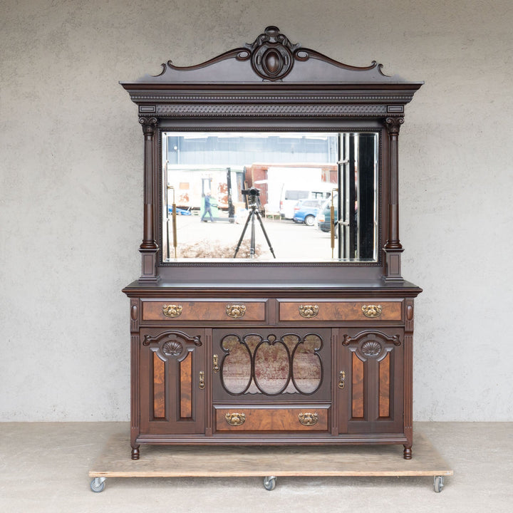 伝統的なカルトューシュやギロッシュなどの装飾が美しい レアモデル ミラーバックサイドボード /25G