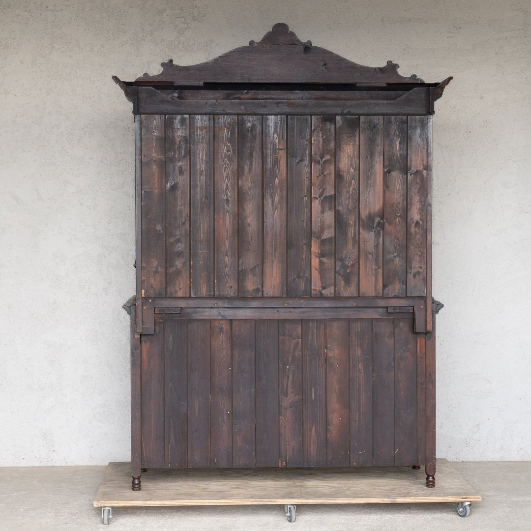 伝統的なカルトューシュやギロッシュなどの装飾が美しい レアモデル ミラーバックサイドボード /25G