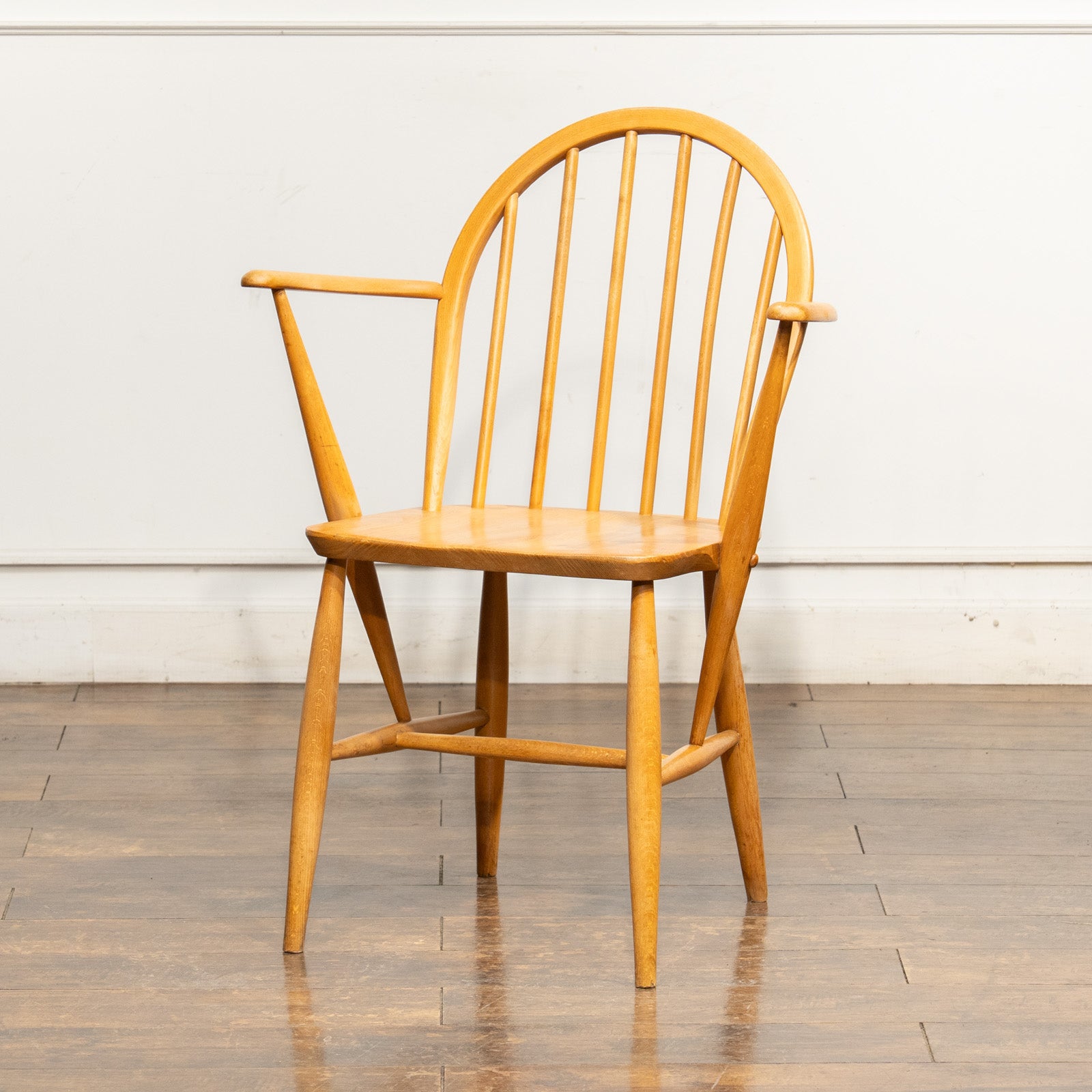 英国【ERCOL アーコール】エルム 6本スポーク ウィンザー フープバック