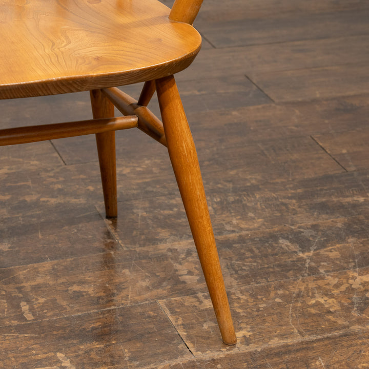 英国【ERCOL アーコール】スラッとしたハイバックが特徴的 ウィンザー ゴールドスミスアームチェア No.369A /25G-A5