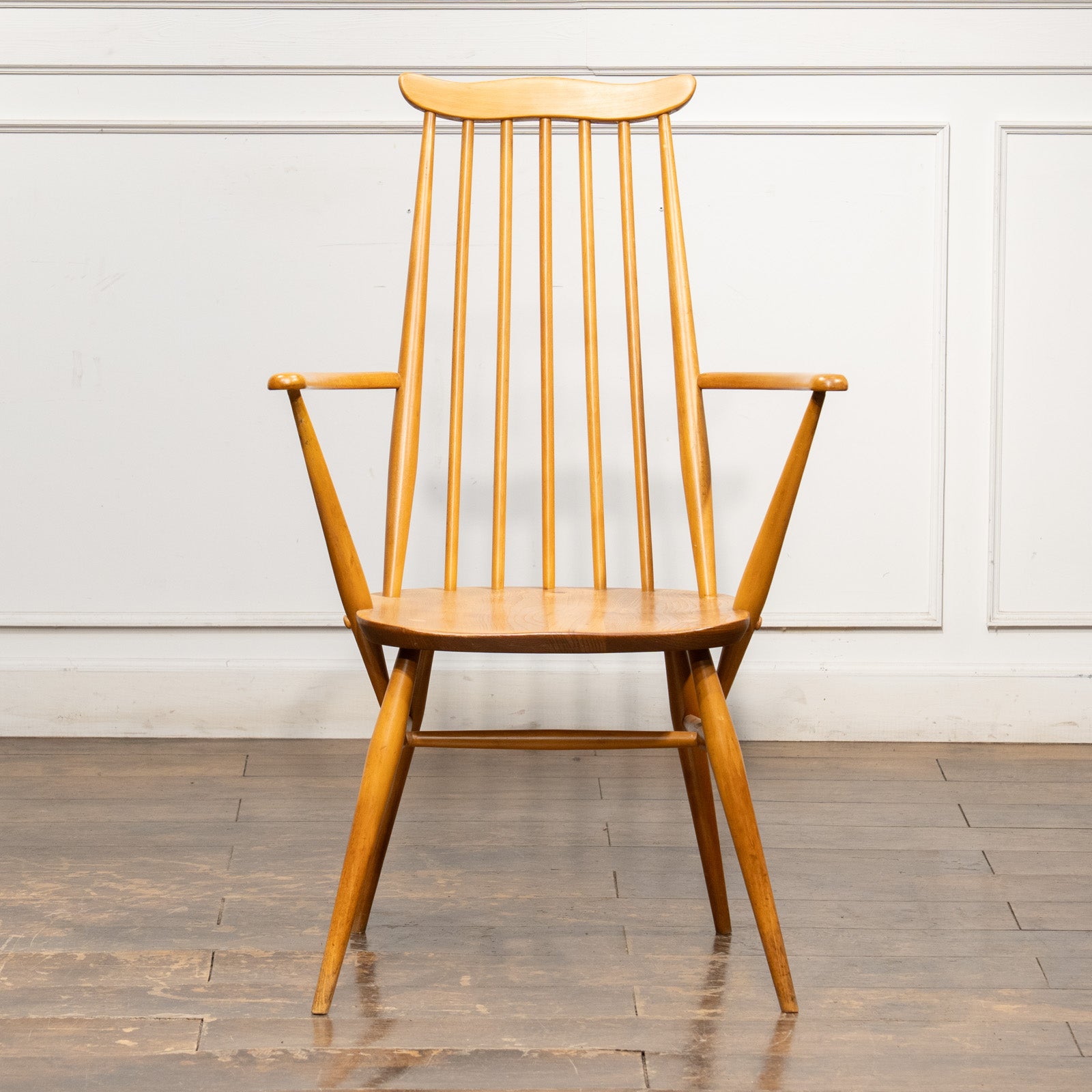 英国【ERCOL アーコール】スラッとしたハイバックが特徴的 ウィンザー