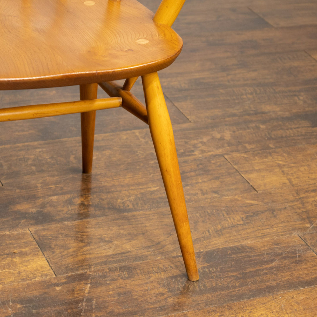 英国【ERCOL アーコール】スラッとしたハイバックが特徴的 ゴールドスミスアームチェア 369A Windsor ウインザー /25G-10