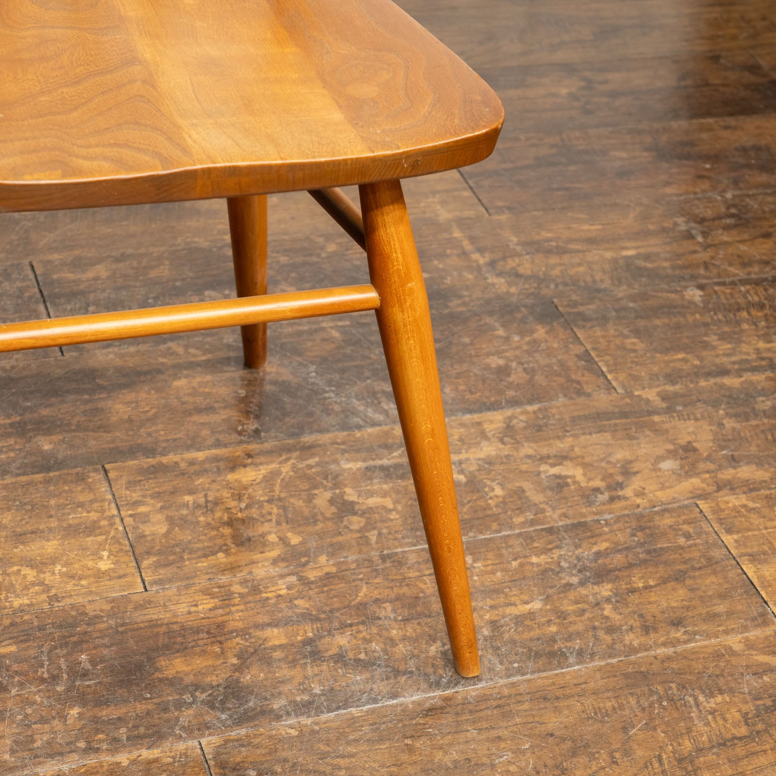 英国【ERCOL アーコール】シンプルで直線的なデザイン ウィンザー