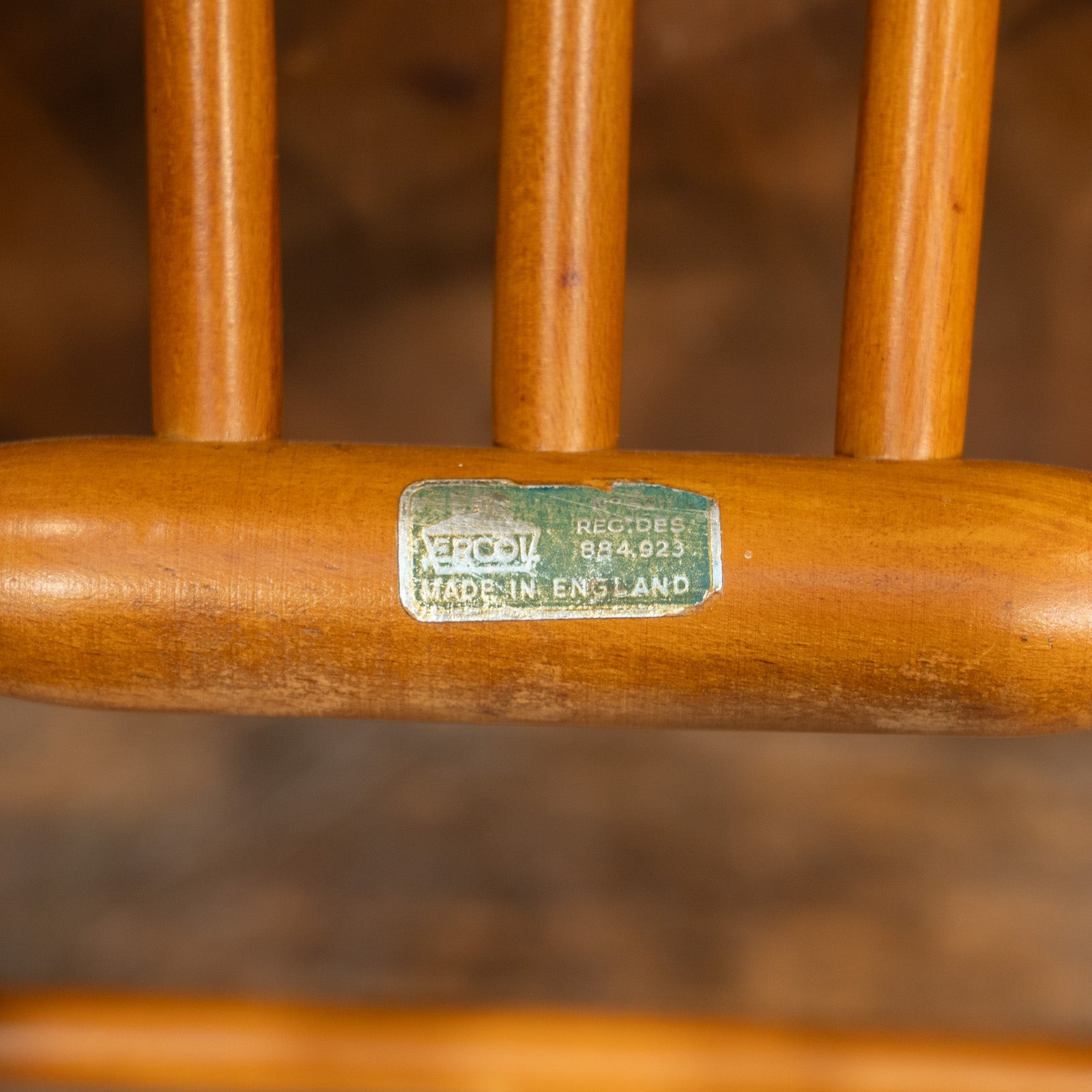 英国【ERCOL アーコール】シンプルで直線的なデザイン ウィンザー