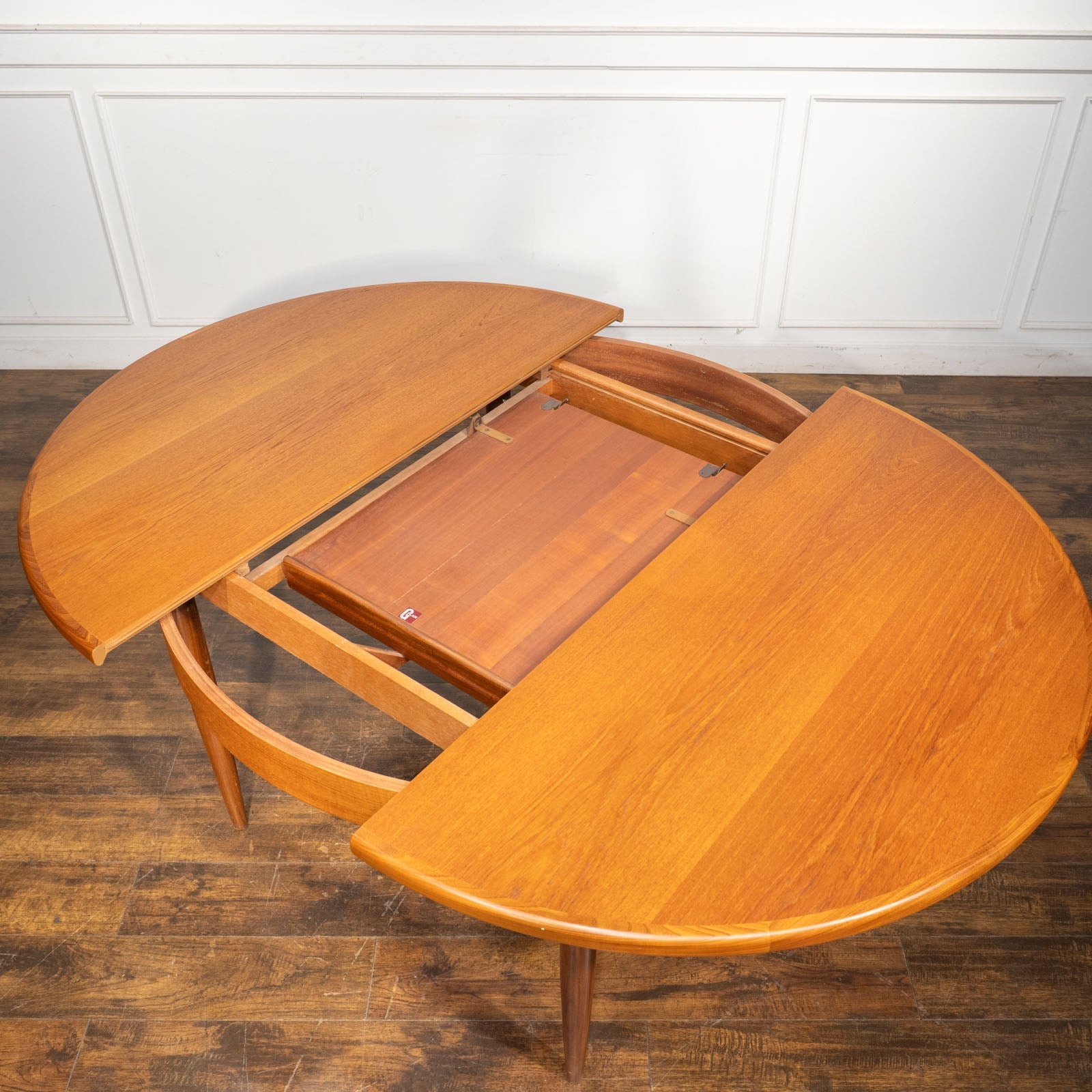 英国【G-PLAN ジープラン Fresco フレスコ】実用性とデザインを