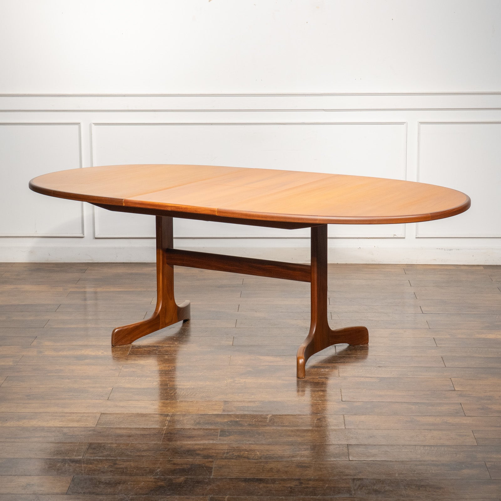 英国【G-PLAN ジープラン Fresco フレスコ】ホエールレッグ