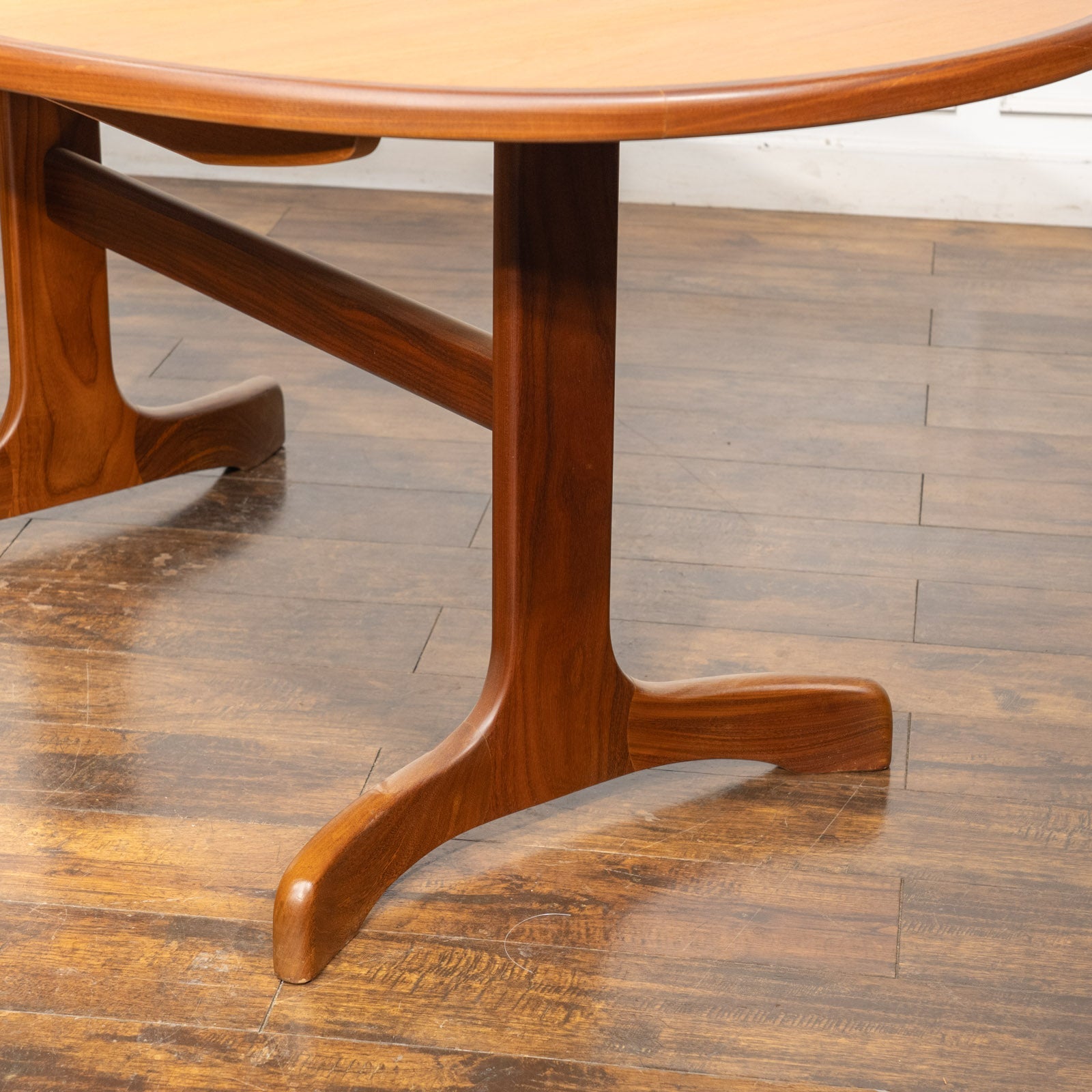 英国【G-PLAN ジープラン Fresco フレスコ】ホエールレッグ