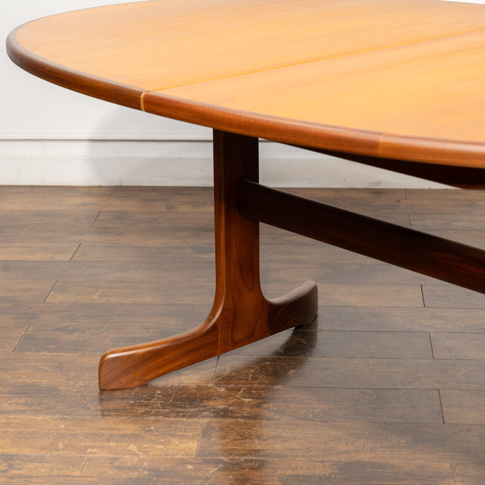 英国【G-PLAN ジープラン Fresco フレスコ】ホエールレッグ