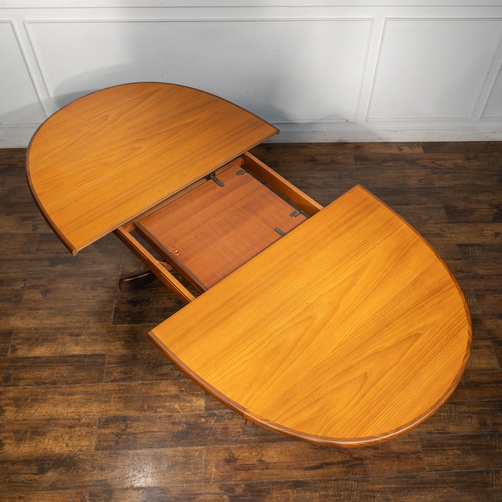 英国【G-PLAN ジープラン Fresco フレスコ】ホエールレッグ