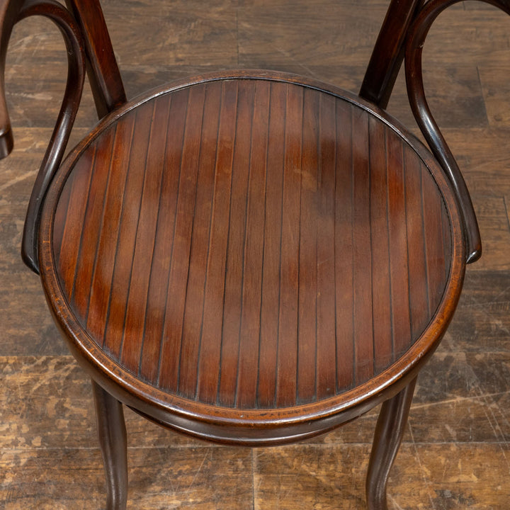 【Mundus ムンダス】包み込むような背もたれとアームで快適な座り心地 ビーチ ベントウッド アームチェア /25G-1