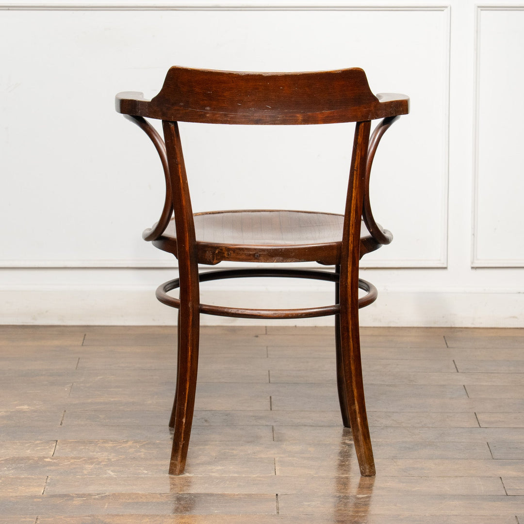 【Mundus ムンダス】包み込むような背もたれとアームで快適な座り心地 ビーチ ベントウッド アームチェア /25G-2