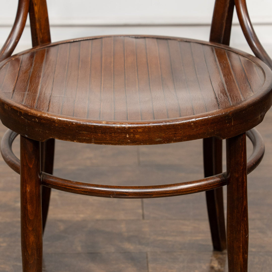 【Mundus ムンダス】包み込むような背もたれとアームで快適な座り心地 ビーチ ベントウッド アームチェア /25G-2