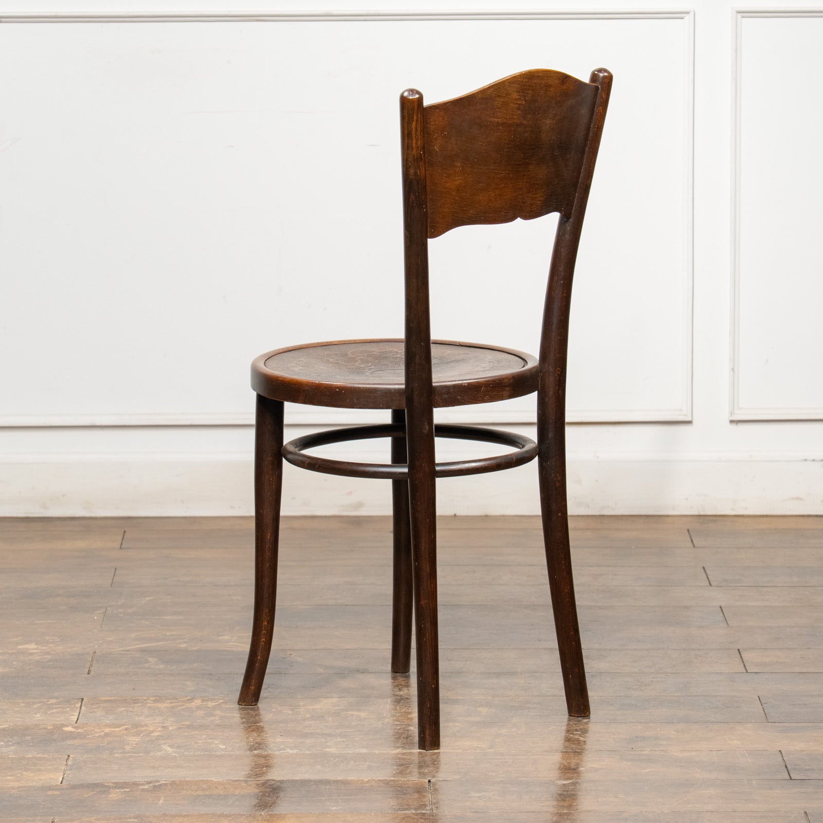 THONET トーネット】フラワーモチーフ パネルバック ベントウッド