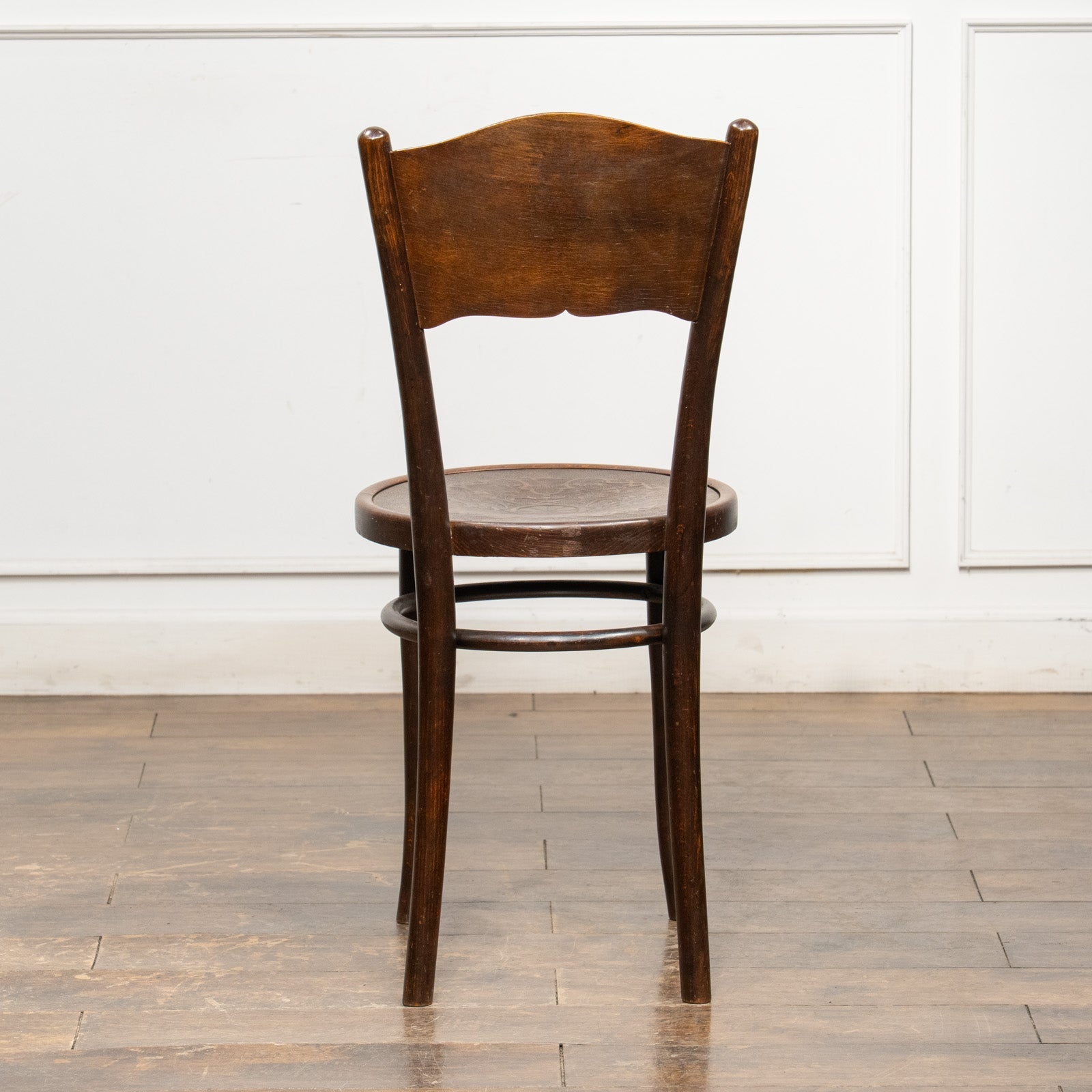 THONET トーネット】フラワーモチーフ パネルバック ベントウッド