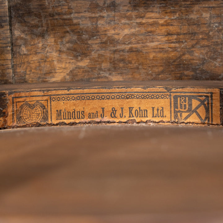 【Mundus ムンダス】シェルモチーフのエンボス加工が美しい パネルバック ベントウッドチェア /25G-4