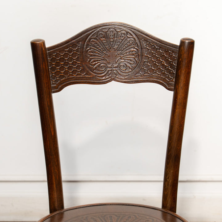 【Mundus ムンダス】シェルモチーフのエンボス加工が美しい パネルバック ベントウッドチェア /25G-6