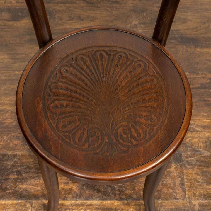 【Mundus ムンダス】シェルモチーフのエンボス加工が美しい パネルバック ベントウッドチェア /25G-6