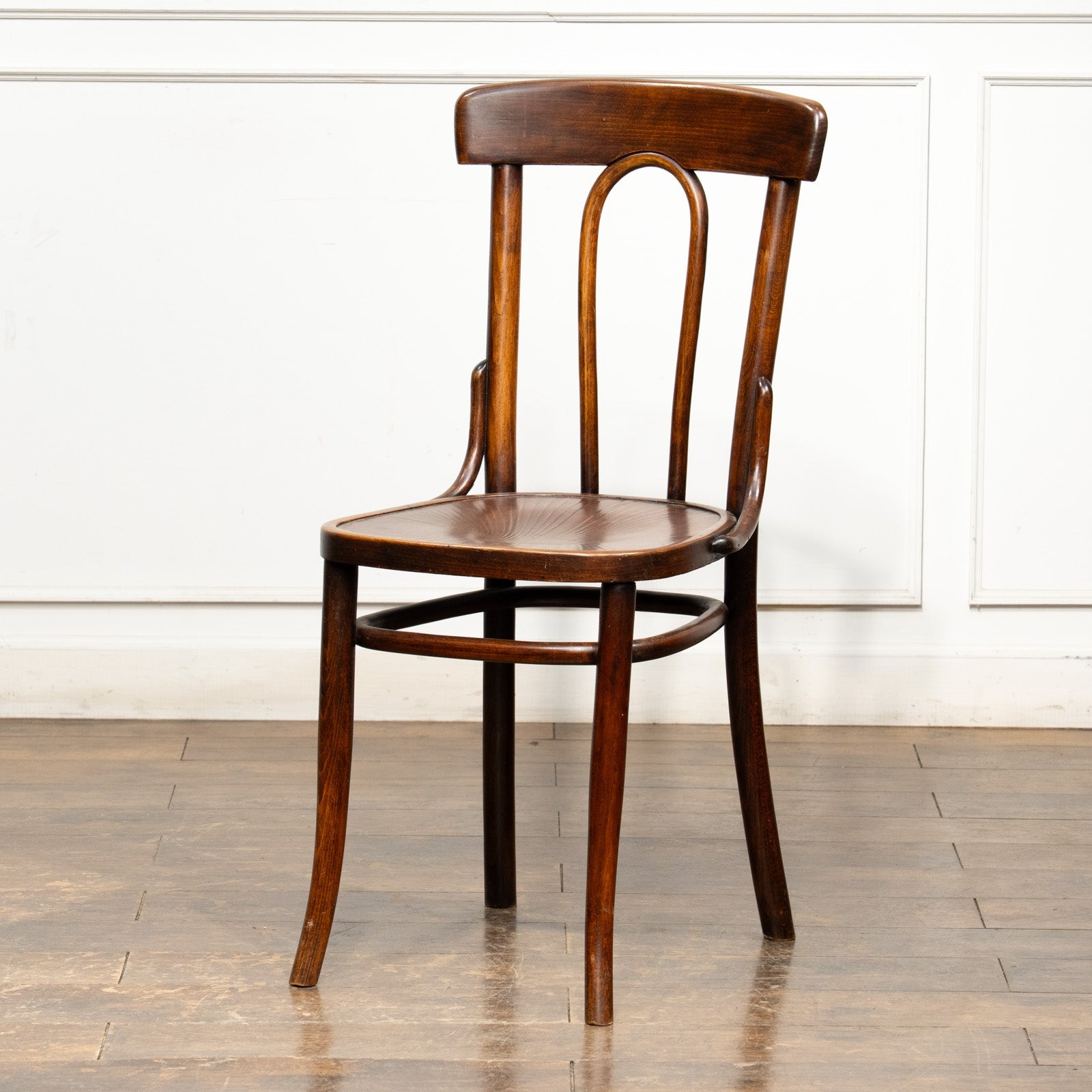 ベントウッド家具/bentwood – THE GLOBE オンラインショップ