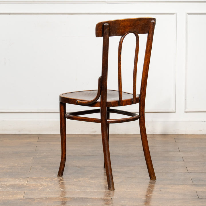 ユーバックの背もたれが優しく支える ビーチ ベントウッドチェア /25G-3