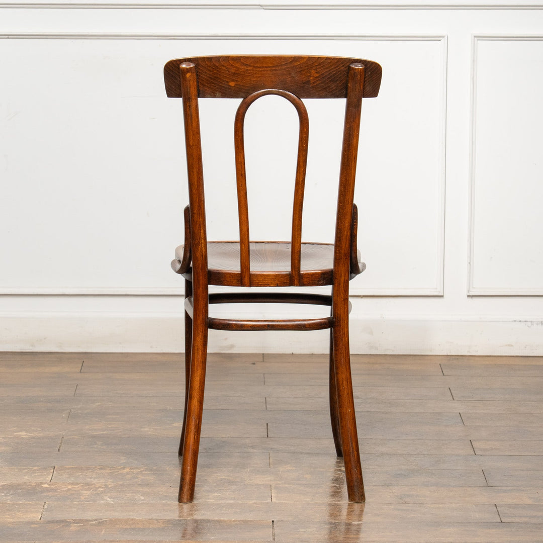 ユーバックの背もたれが優しく支える ビーチ ベントウッドチェア /25G-4