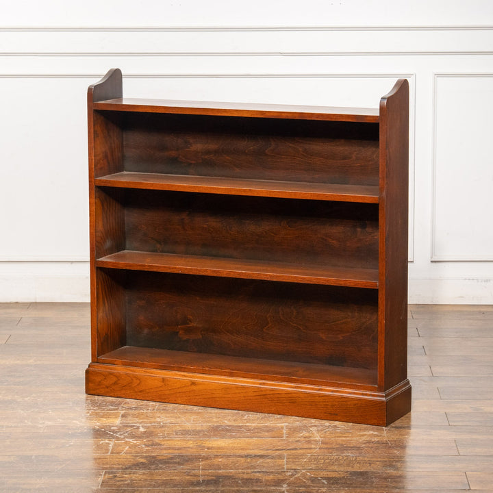 経年を感じるオーク材の質感が味わい深い ブックシェルフ /25G-1