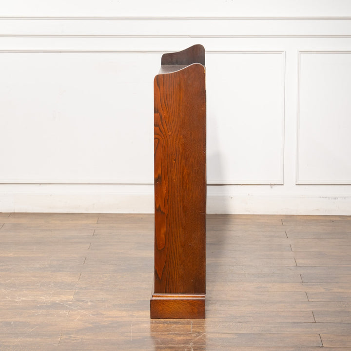 経年を感じるオーク材の質感が味わい深い ブックシェルフ /25G-1