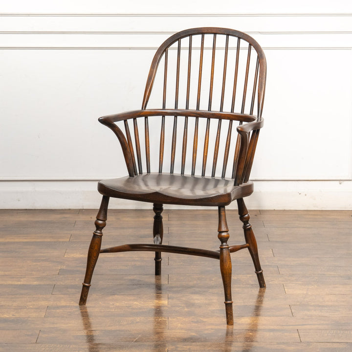 頑丈なダブルボウバックの背もたれが包み込む レアモデル ウィンザー アームチェア /25G-1